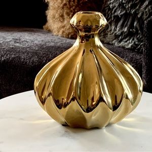 GOLD ORGANIC SHAPE VASE